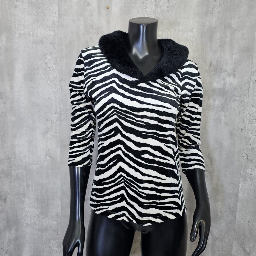 Vintage 90s Y2K Forever‎ 21 Womens S Black White Furry Zebra Vneck Top Rave